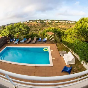 mayla-surf-house.hotelaalgarve.com/